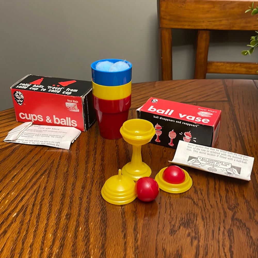 Vintage 1980s Toy LOT Royal Magic Cups & Balls Travel Games Fun Magic Games